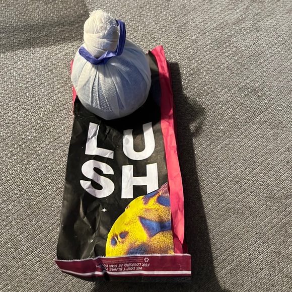 New deep sleep lavender bath bomb - Picture 1 of 1